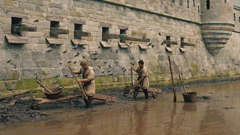 medieval gong-farmers at work