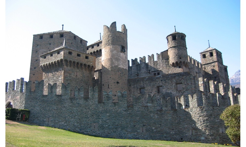 fenis castle