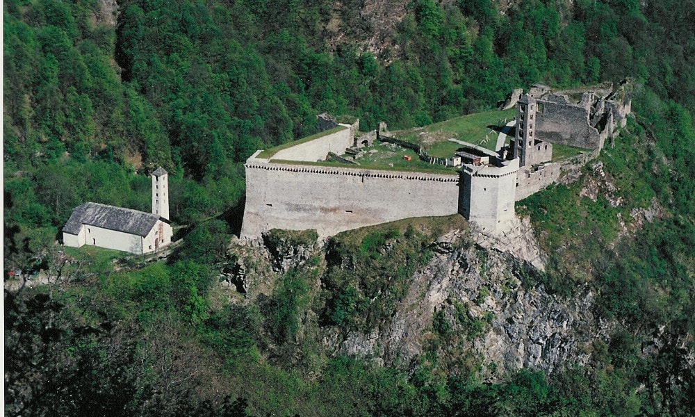 mesocco castle