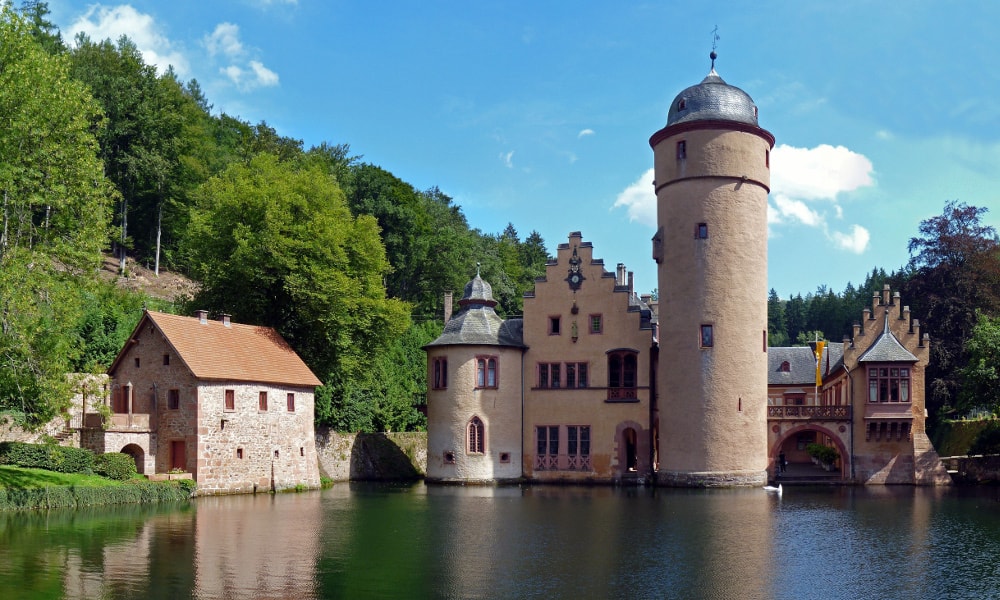 mespelbrunn castle